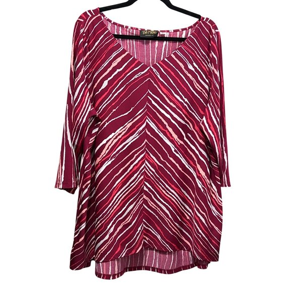 Bob Mackie Tops - Bob Mackie Wearable Art Size 1X Red & Pink Stripe Pattern V-Neck 3/4 Sleeve Top